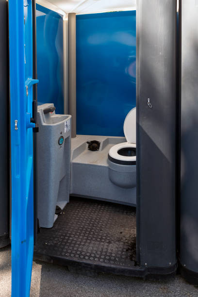 Best Porta potty rental near me  in Garwood, NJ
